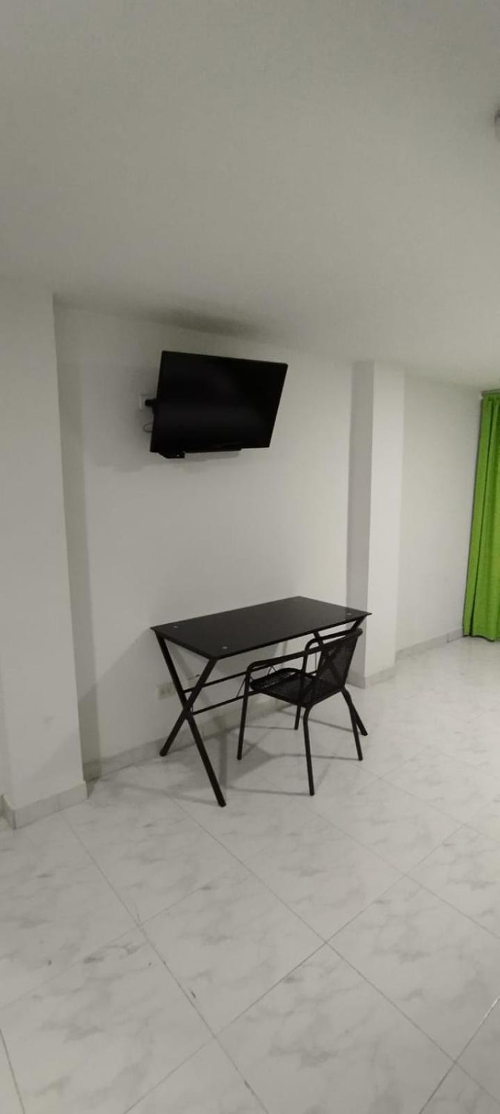 Hotel Paradise Lleras Medellin Exterior photo