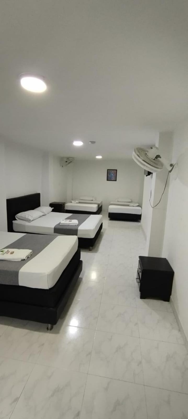 Hotel Paradise Lleras Medellin Exterior photo