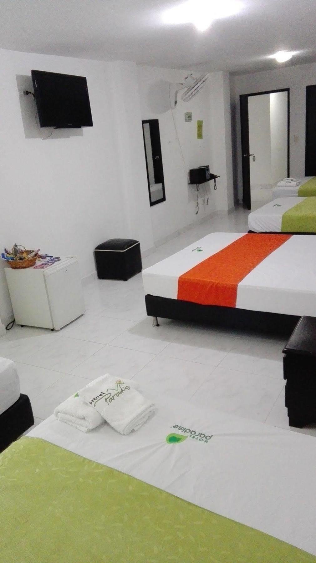 Hotel Paradise Lleras Medellin Exterior photo